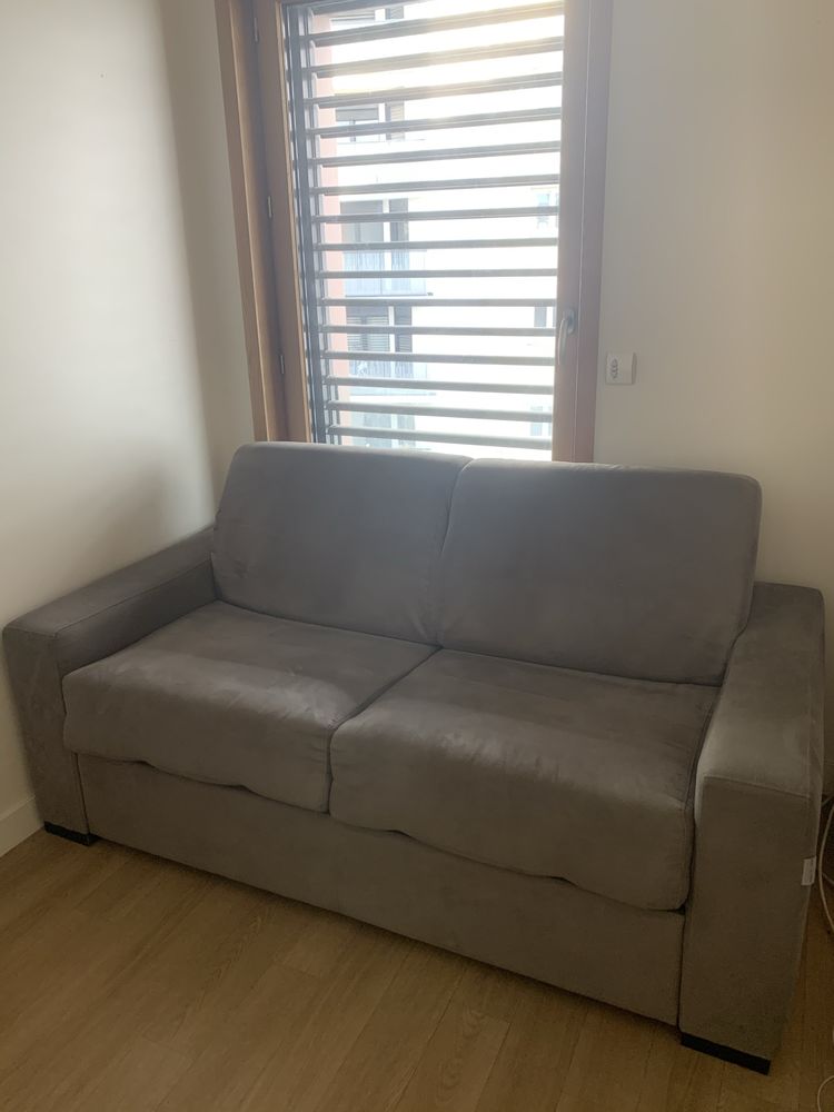 Canap� Italien couchage Quotidien deux places 700 Paris 19 (75)