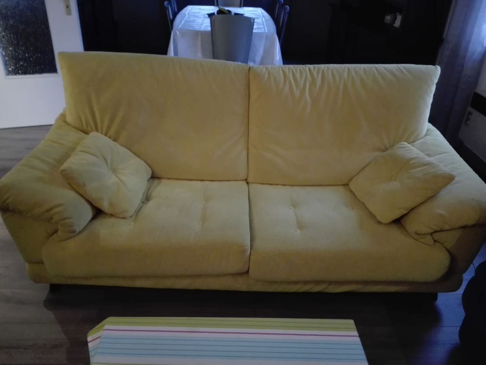 canap� jaune 30 Westhouse (67)