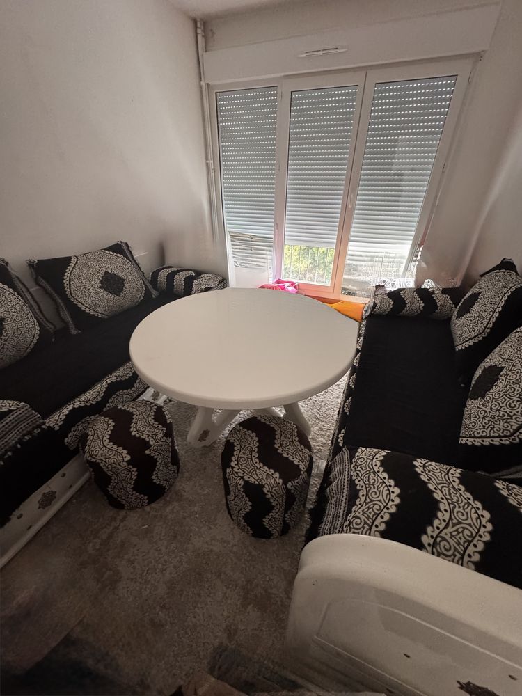 Canap� Marocain et table 700 Chaville (92)