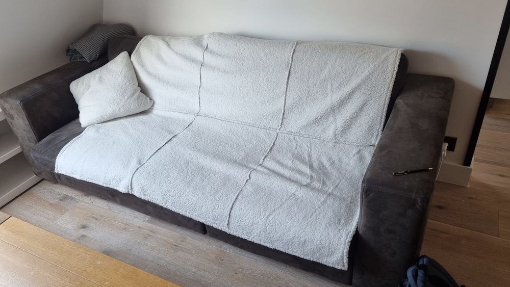 Canap� microfibre noir avec table de salon ch�ne massif 169 Paris 8 (75)