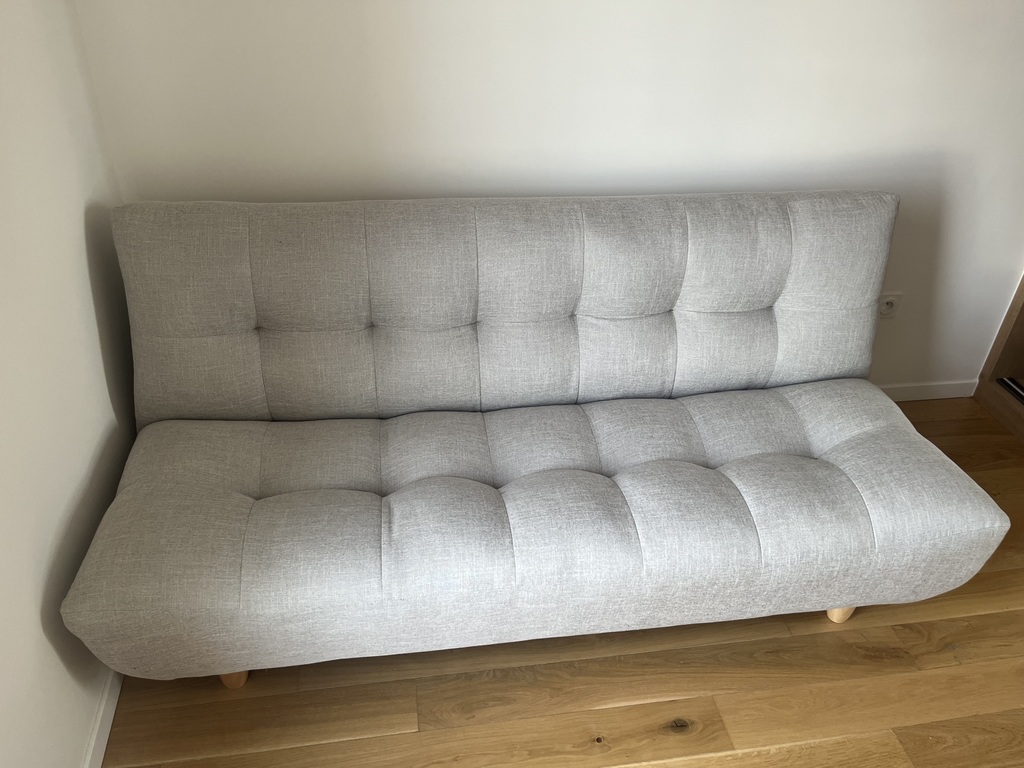 Canap� Moderne Gris Capitonn� Design 350 Clichy (92)