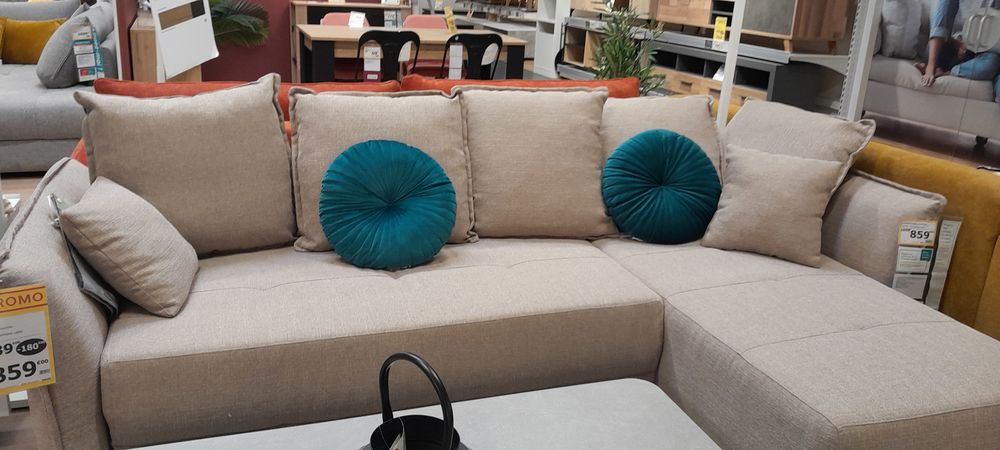 Canap� neuf trop grand pour mon petit salon 
0 Landerneau (29)