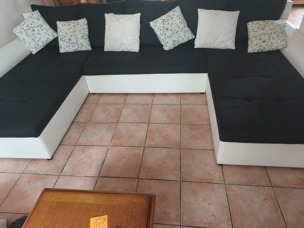 Canap� panoramique tissu noir 400 Saint-Just-Saint-Rambert (42)