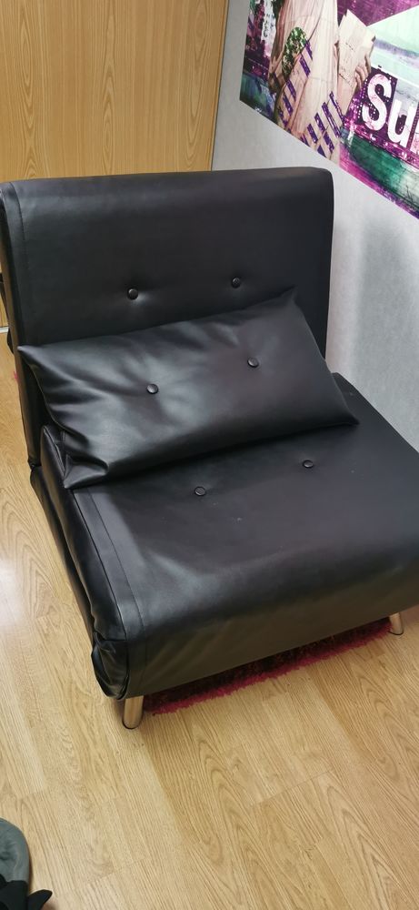 Canap� lit 1 personne (MADE) similicuir noir 90 Noisiel (77)