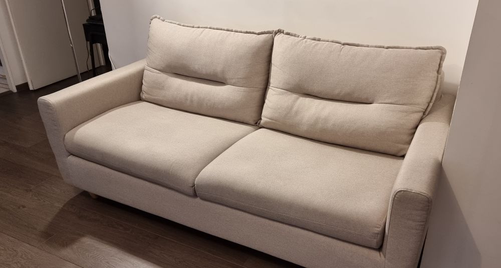 Canap� 3 place convertible en un vrai lit.
Marque BOBOCHIC 560 �lancourt (78)