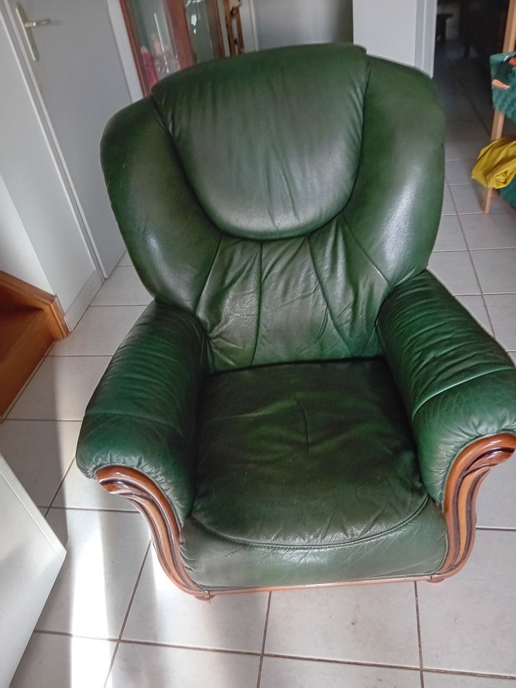 canap� 3 place plus deux fauteuil 200 Saint-Just (07)
