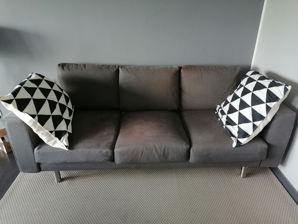 canap� 3 place 50 Montigny-le-Bretonneux (78)