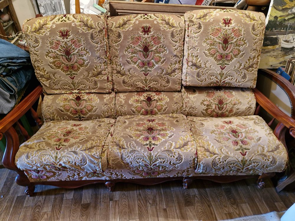 Canap�-lit 3 places avec matelas et literie... 15 Menton (06)