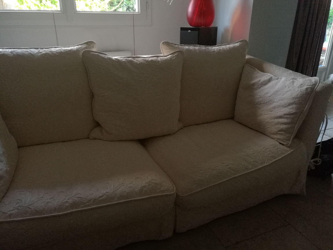 Canap� 3 places beige 200 Bouc-Bel-Air (13)