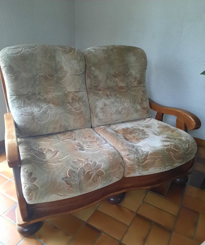 Canap� 2 places bois et tissu
90 Lardy (91)