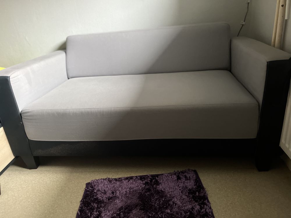 Canap� 2 places de chez Conforama 70 Bourg-en-Bresse (01)