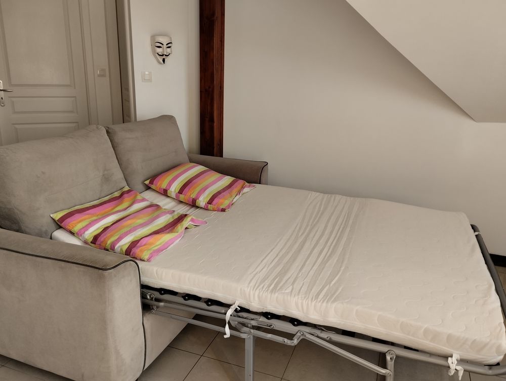 Canap� 3 places convertible
80 Colmar (68)