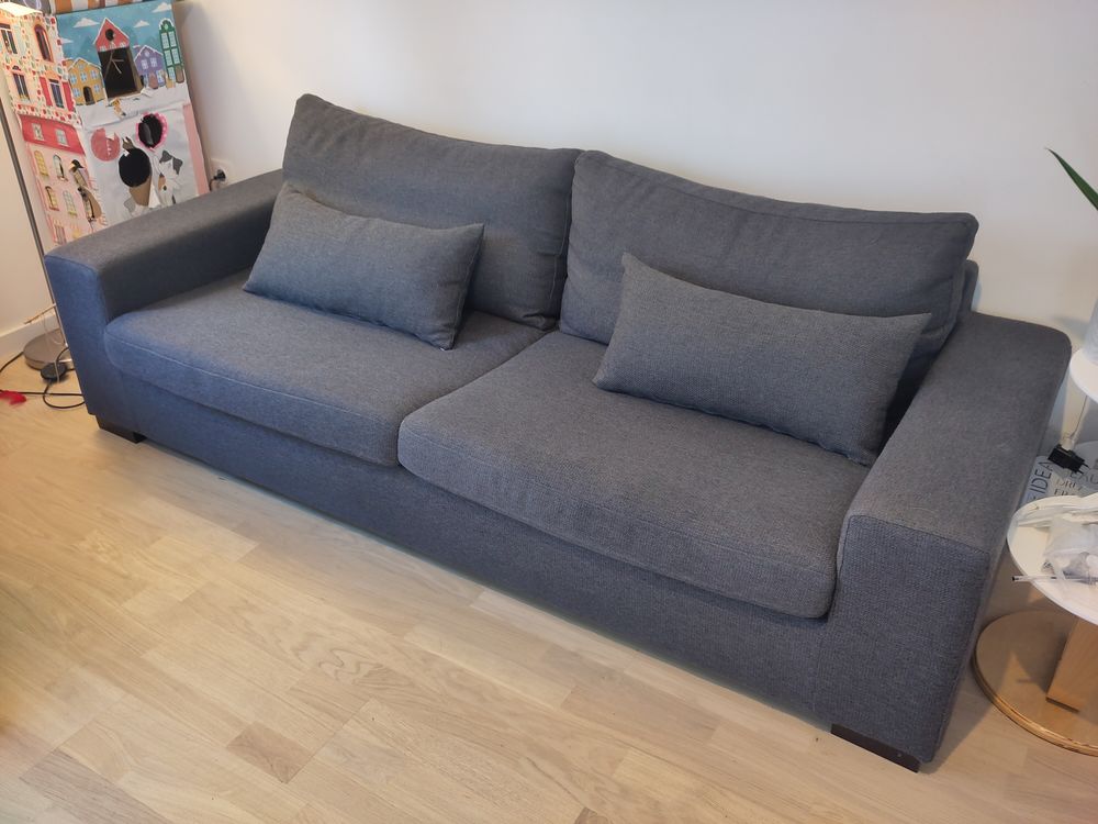 Canap� 4 places convertible tr�s bon �tat 400 Romainville (93)