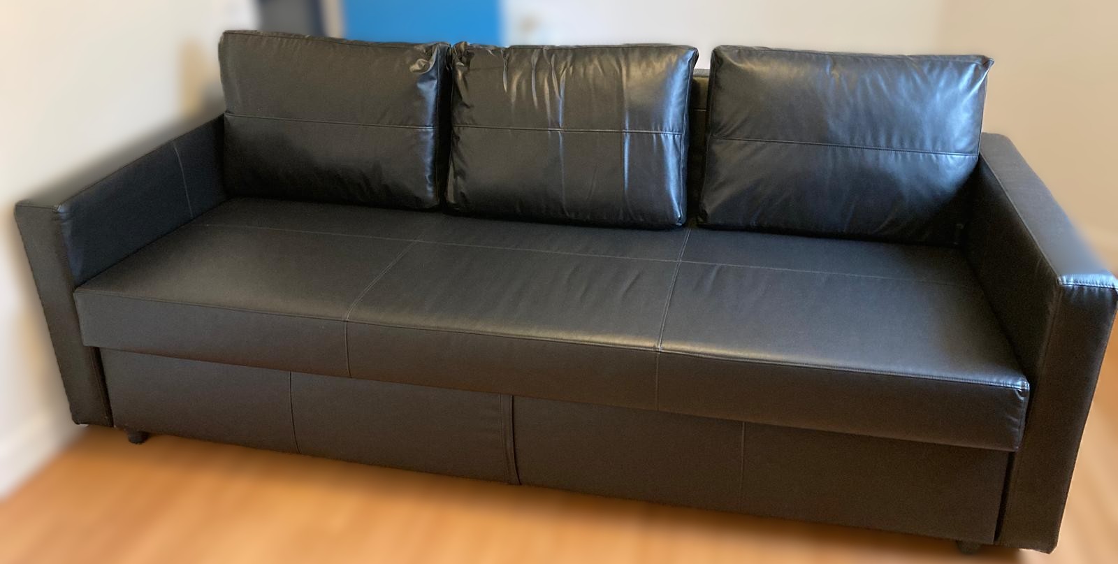 Canap� 3 places convertible IKEA FRIHETEN en tr�s bon �tat 300 Clermont-Ferrand (63)