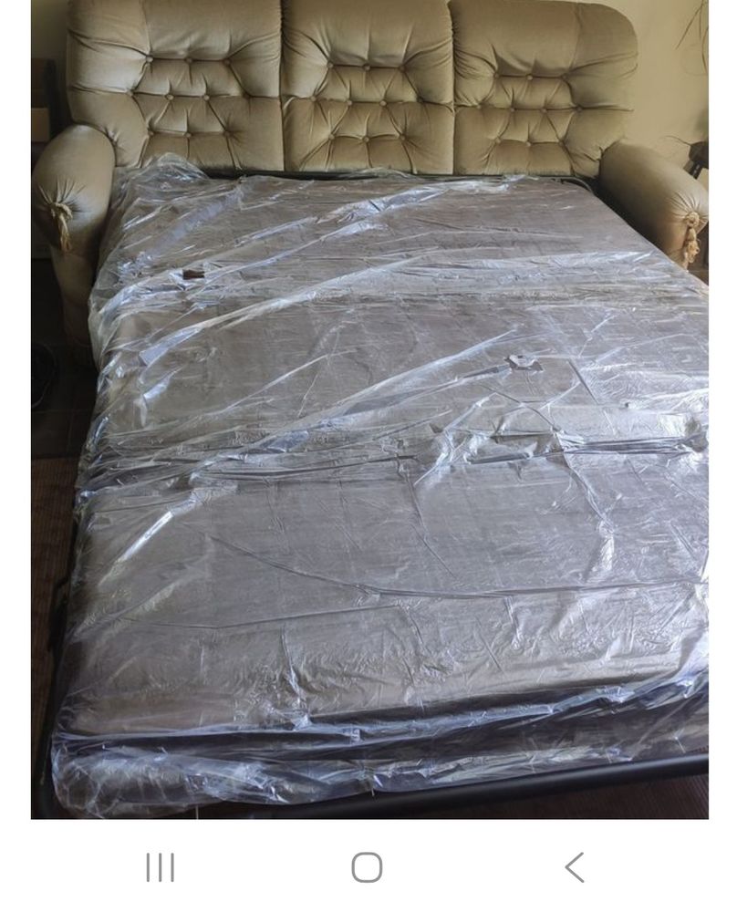 Canap� 3 places convertible beige velours 50 Mouroux (77)