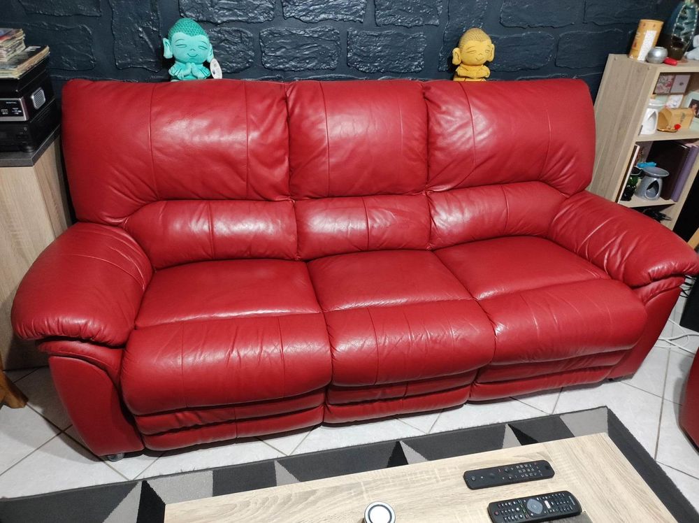 Canap� 3 places en cuir rouge 350 Saint-Dizier (52)