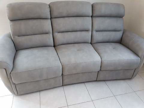 Canap� 3 places cuir 350 Besan�on (25)