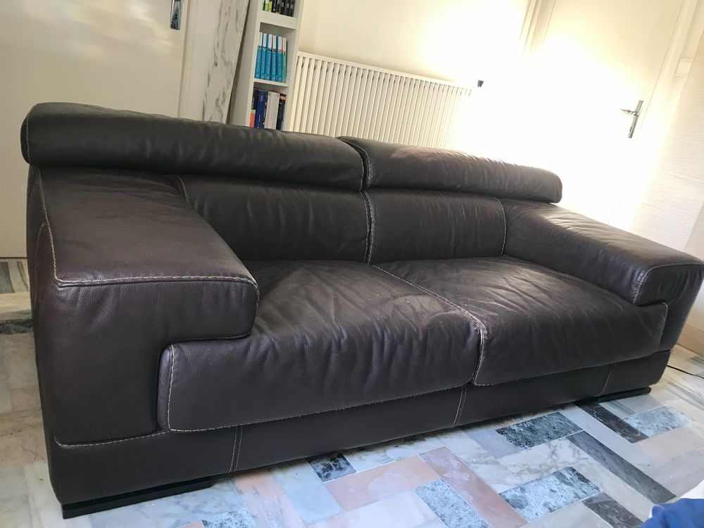 Canap� 2,5 places en cuir marron 255 Issy-les-Moulineaux (92)