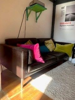 DON Canap� 2-3 places en cuir marron fonc�. 0 Lyon 8 (69)