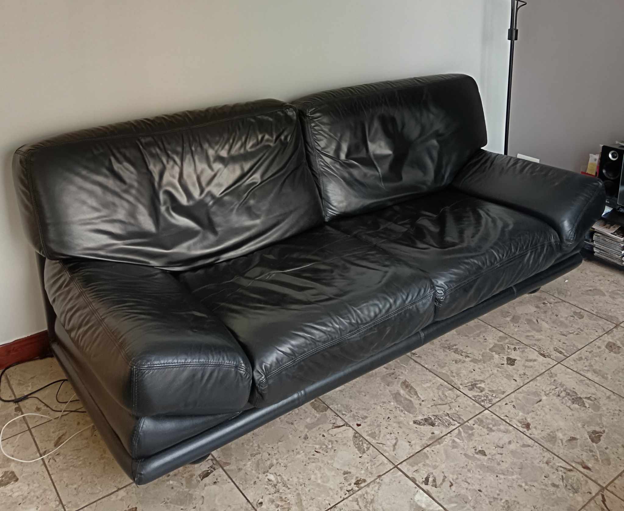 Canap� 3 places en cuir non convertible 70 Argenteuil (95)