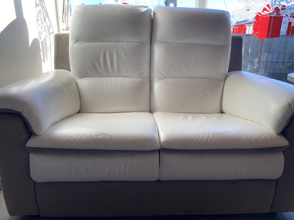 Canap� 2 places cuir blanc 450 Briey (54)