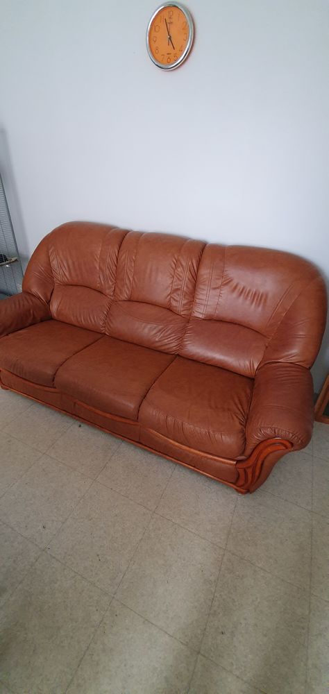 Canap� 3 places bon �tat 100 Narbonne (11)