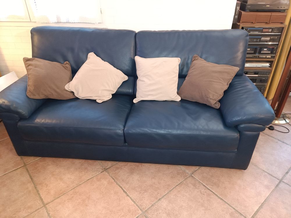 Canap� 3 places et fauteuil cuir 350 Carqueiranne (83)