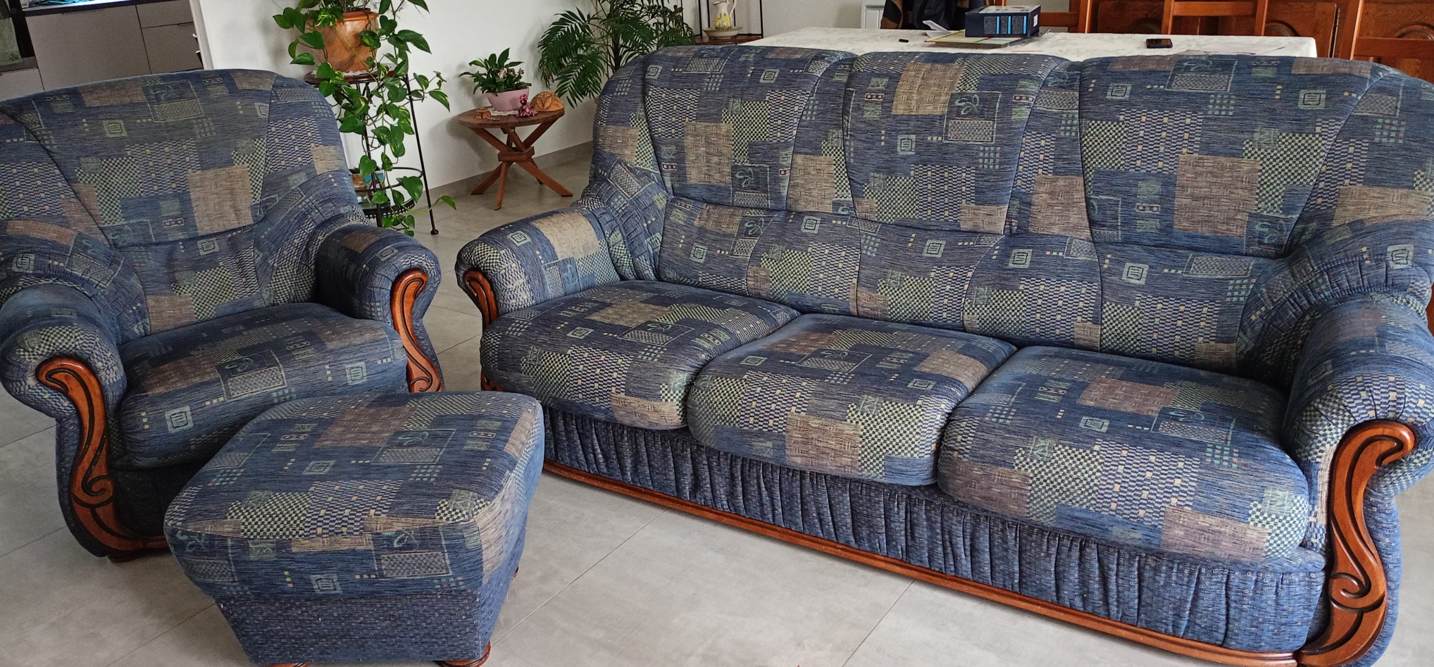 canap� 3 Places, un fauteuil, un poof 0 La Chevroli�re (44)