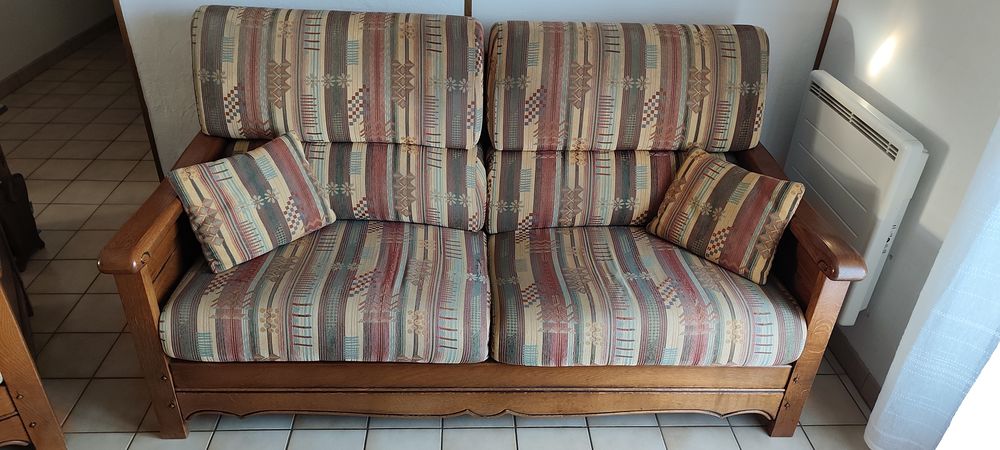 Canap� 3 places + 1 fauteuil +2 coussins 320 Jouy-le-Potier (45)