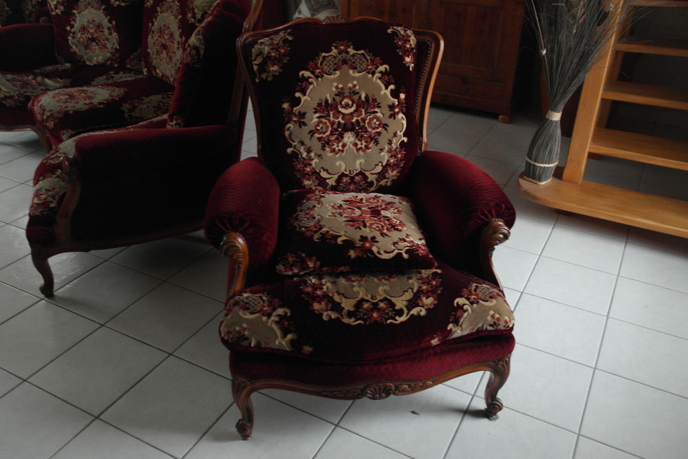 Canap� 3 places+2 fauteuils + table dessus marbre +lampe 0 Josselin (56)