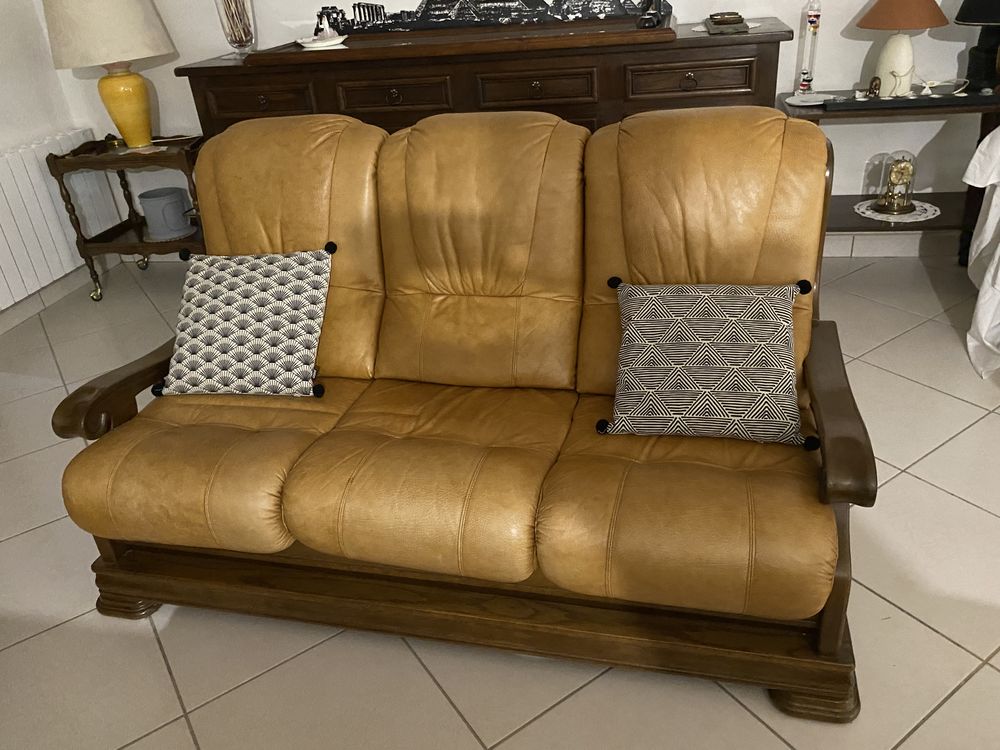 Canap� 3 places et 2 fauteuils cuir excellent etat 150 Pless� (44)