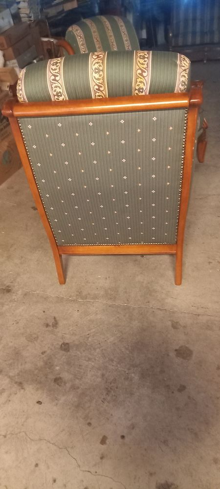 Canap� 3 places et 2 fauteuils 300 Marseille 13 (13)