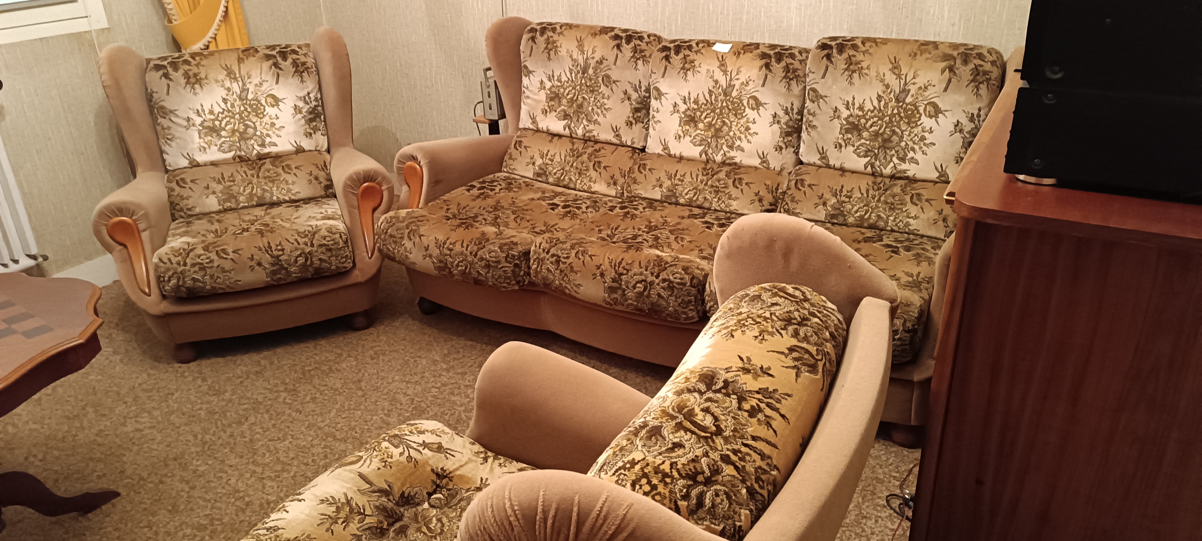 Canap� 3 places + 2 fauteuils assortis 80 Montussan (33)