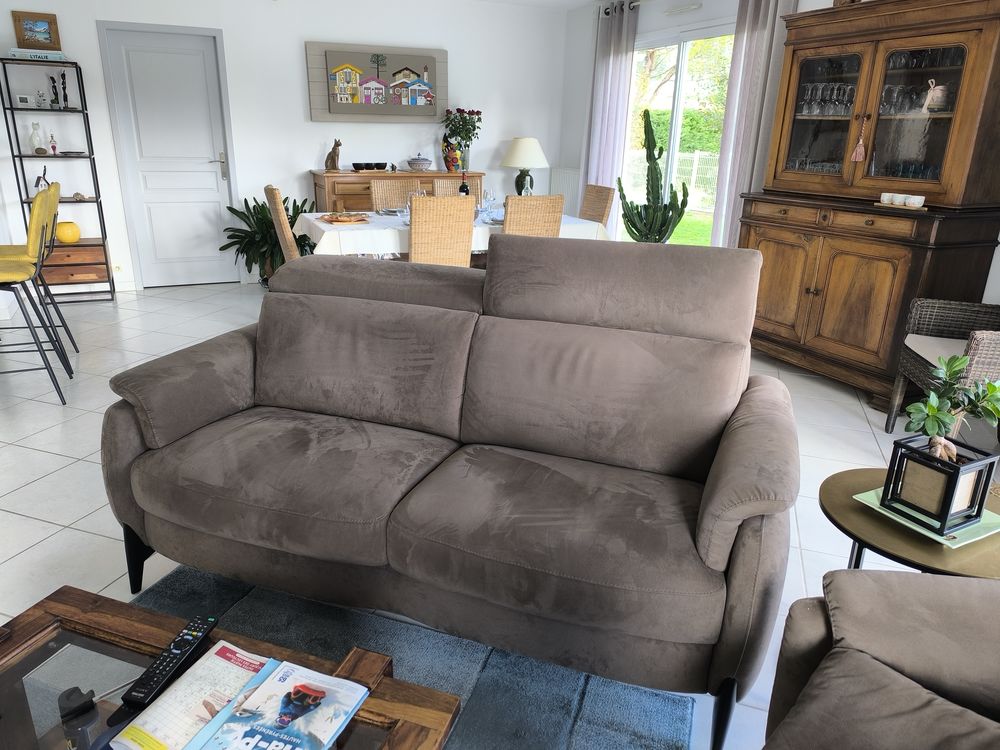 canap� 2 places en parfait �tat. 600 Ar�s (33)