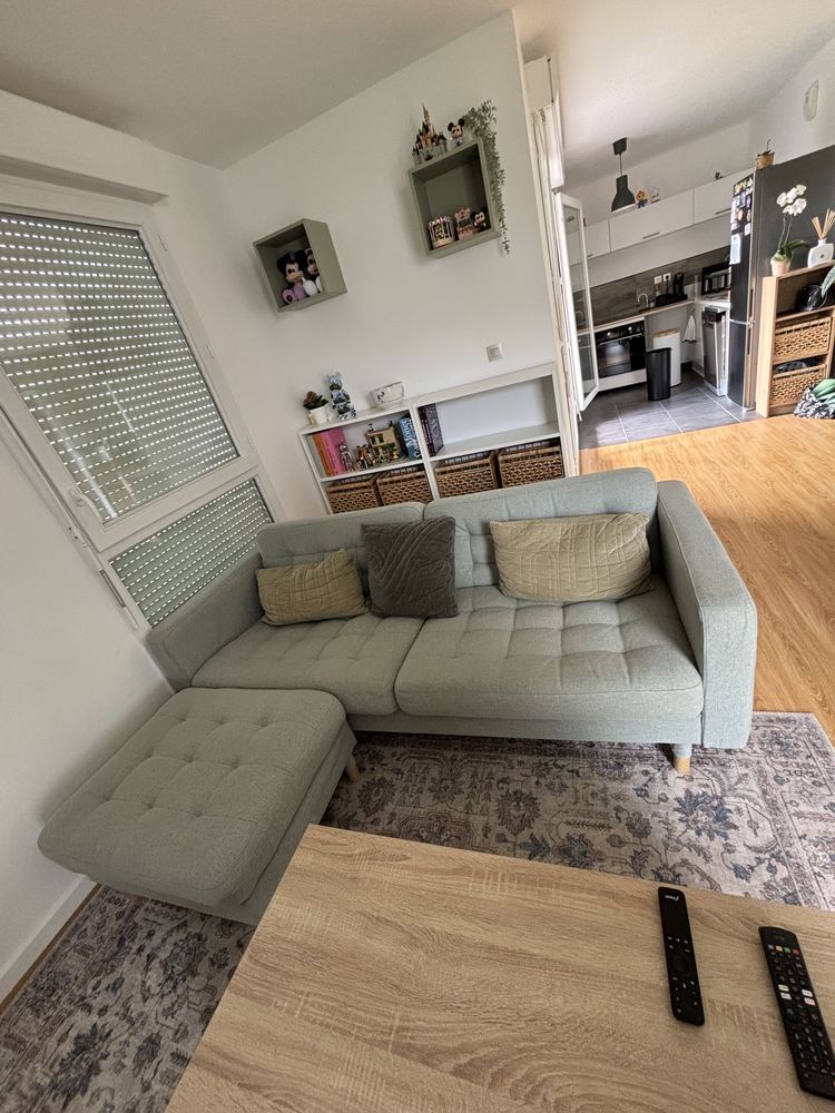 CANAPE 3 places et pouf 460 Wasquehal (59)