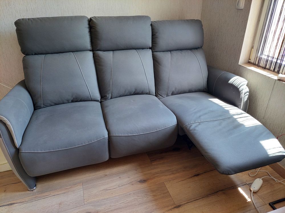 Canap� 3 places relax gris 04/2023
1500 Jarny (54)