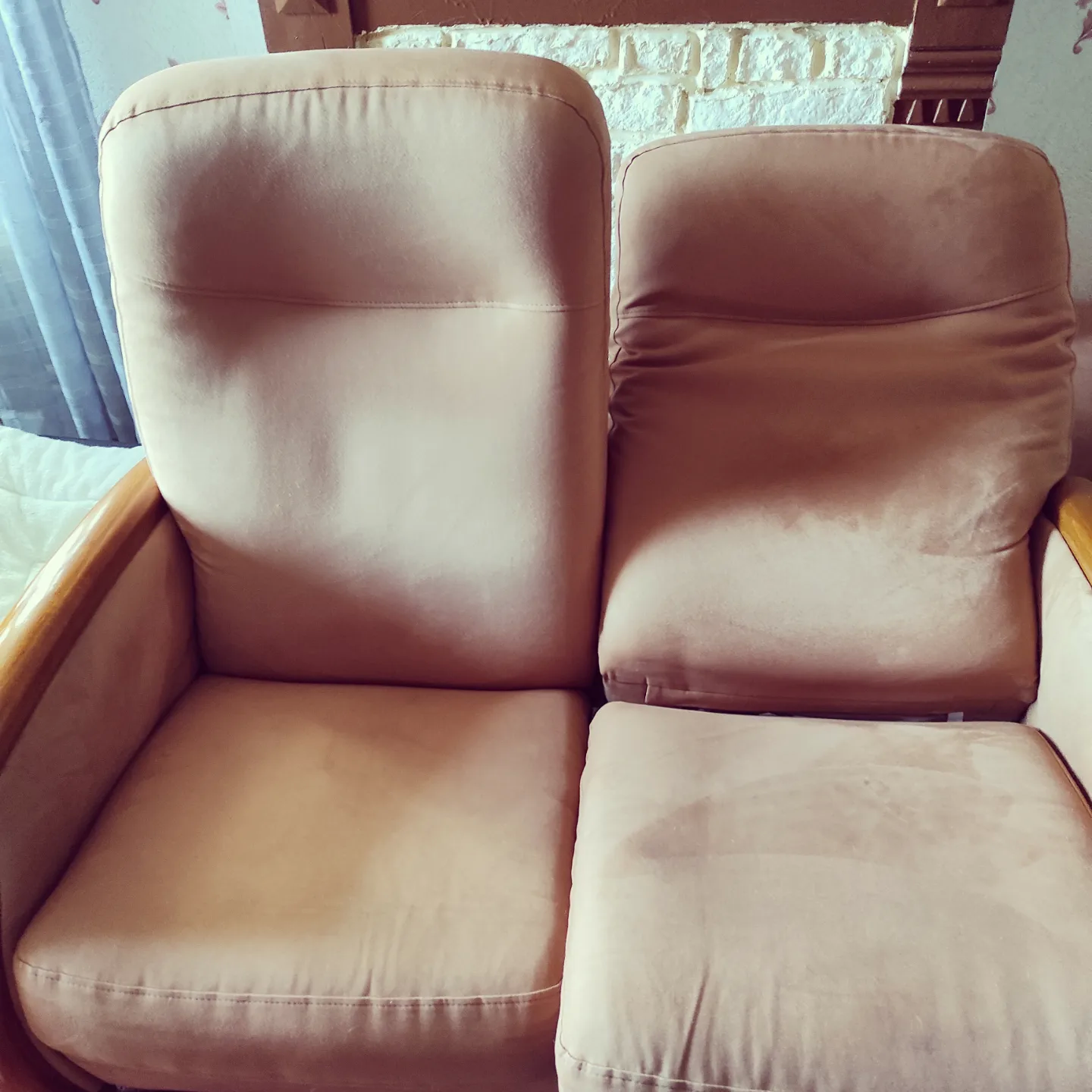 canap� 2 places + 1 repose pieds 150 Saint-Python (59)