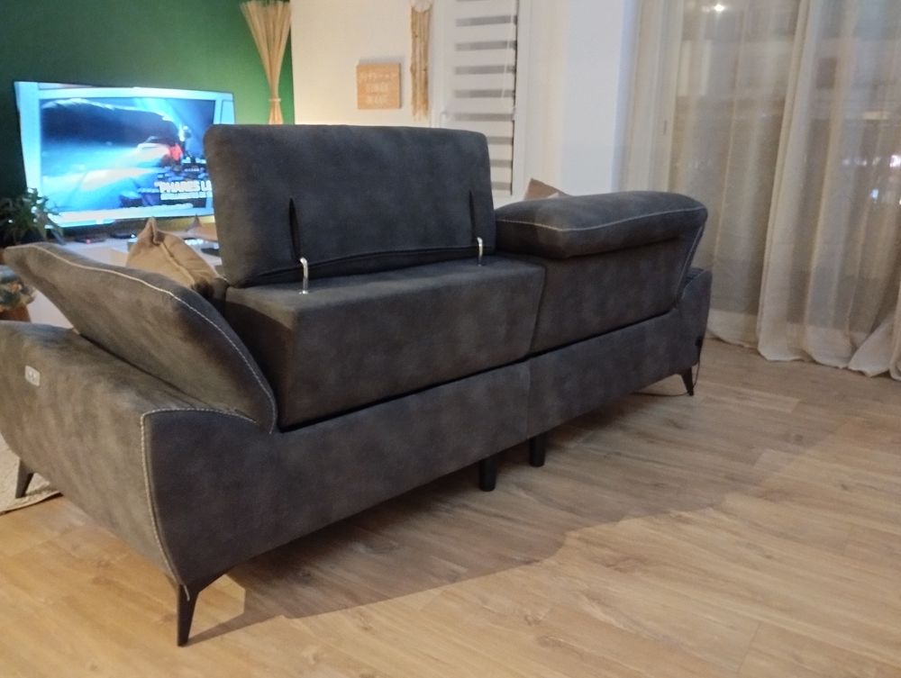 Canap� 3 places en tissu couleur taupe avec relax 280 Le Cap D Agde (34)