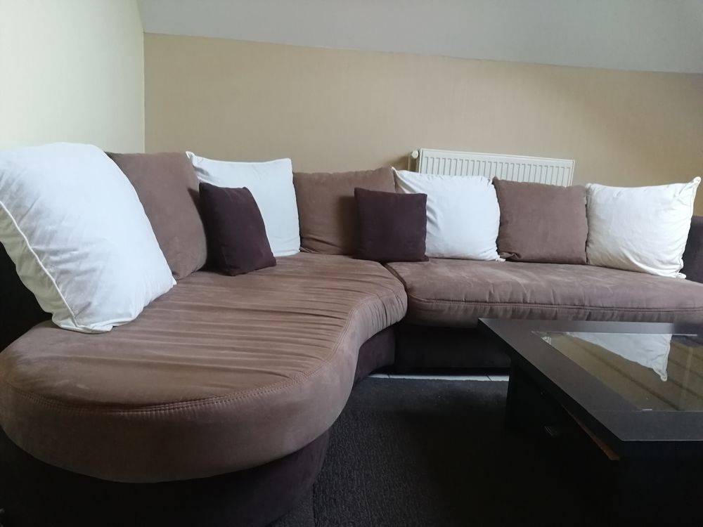  canap� 6 places tr�s bon �tat 250 Woustviller (57)