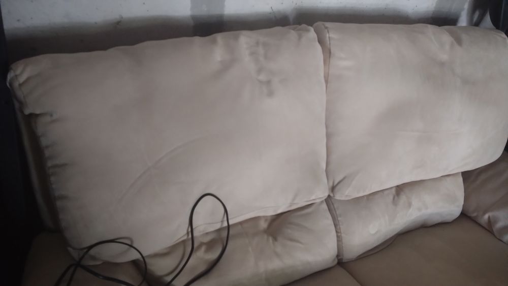 Canap� 2 places tr�s bon �tat �lectrique 60 Fr�jus (83)