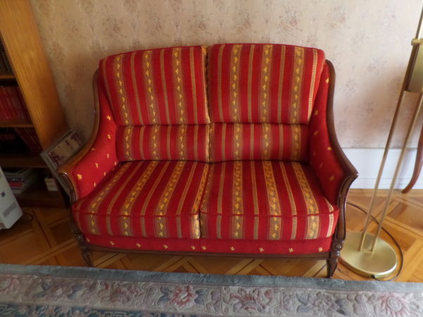 canap� 2 places  + 2 voltaires 400 Veigy-Foncenex (74)