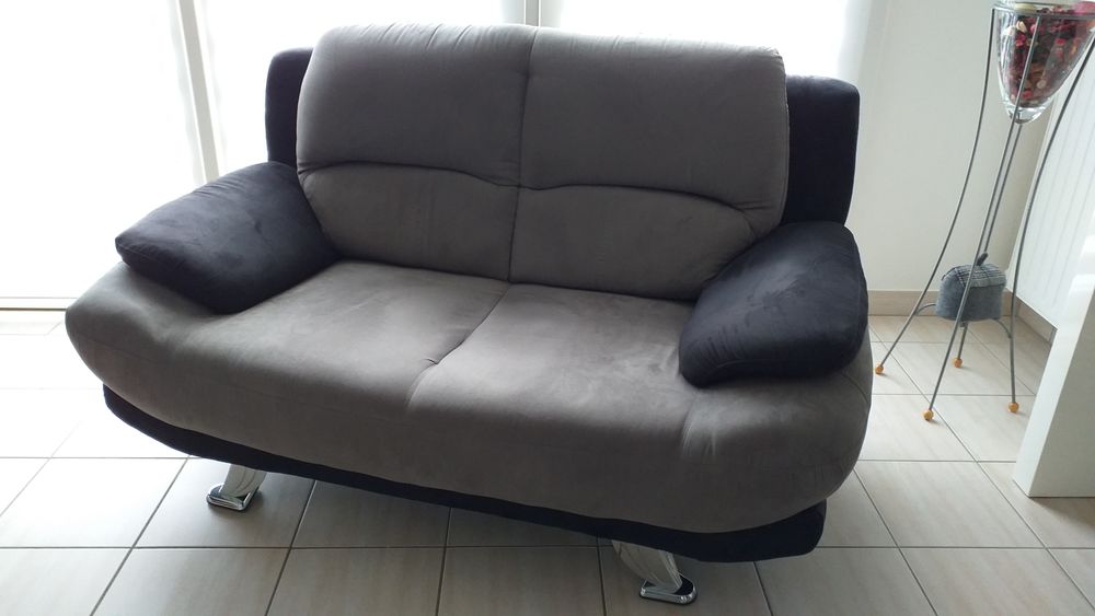 Canape 2 places 280 Nandy (77)