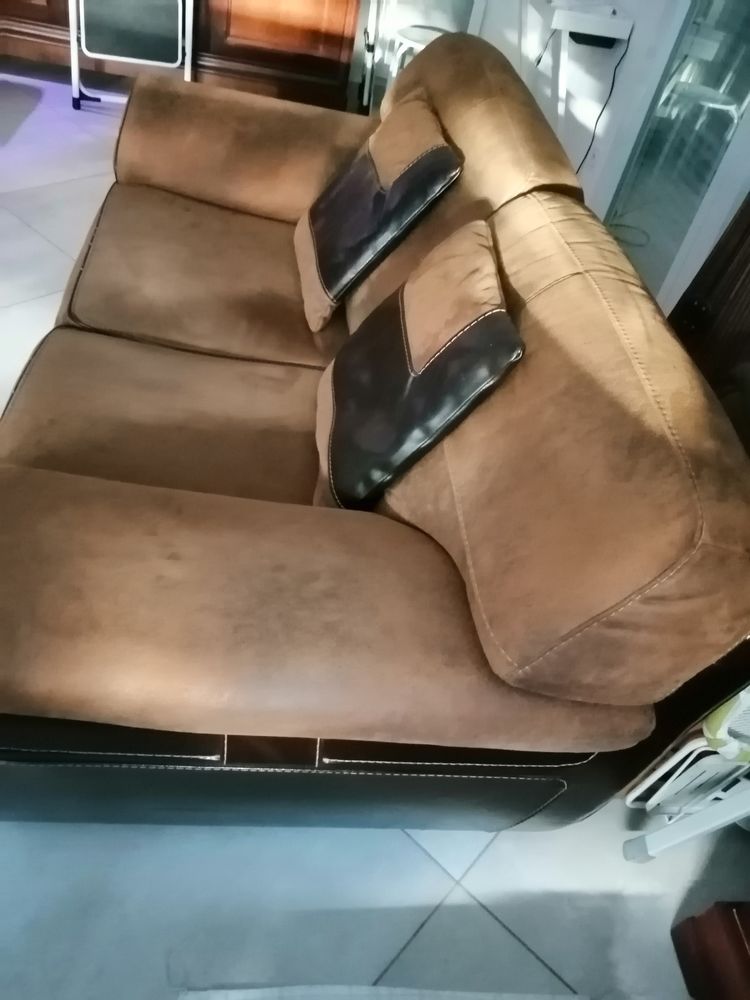 Canap� 3 places 240 Montpellier (34)