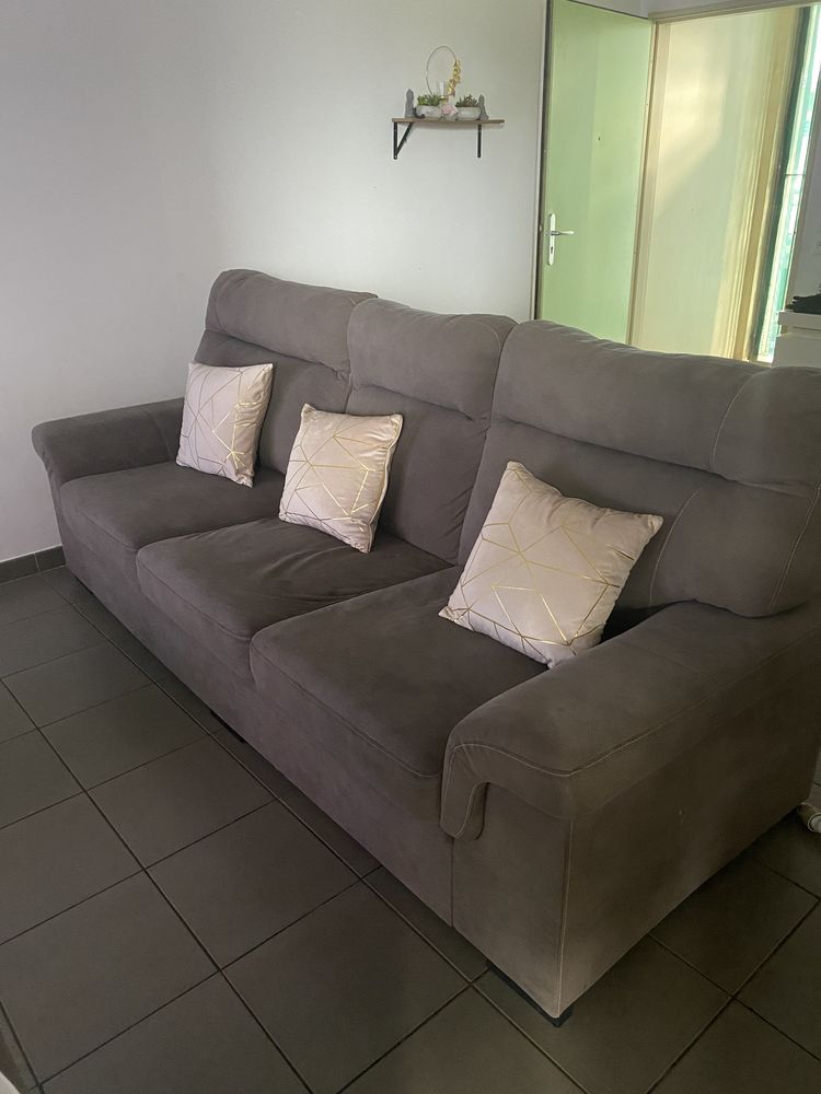 Canap� 3 et 2 places 230 Saint-Pierre (97)