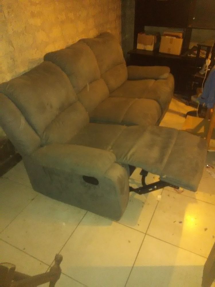 canap� 3 places 0 Roug� (44)