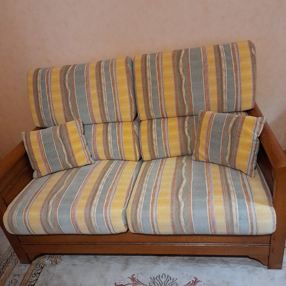 Canap� 2 places 140 La Tour-du-Pin (38)