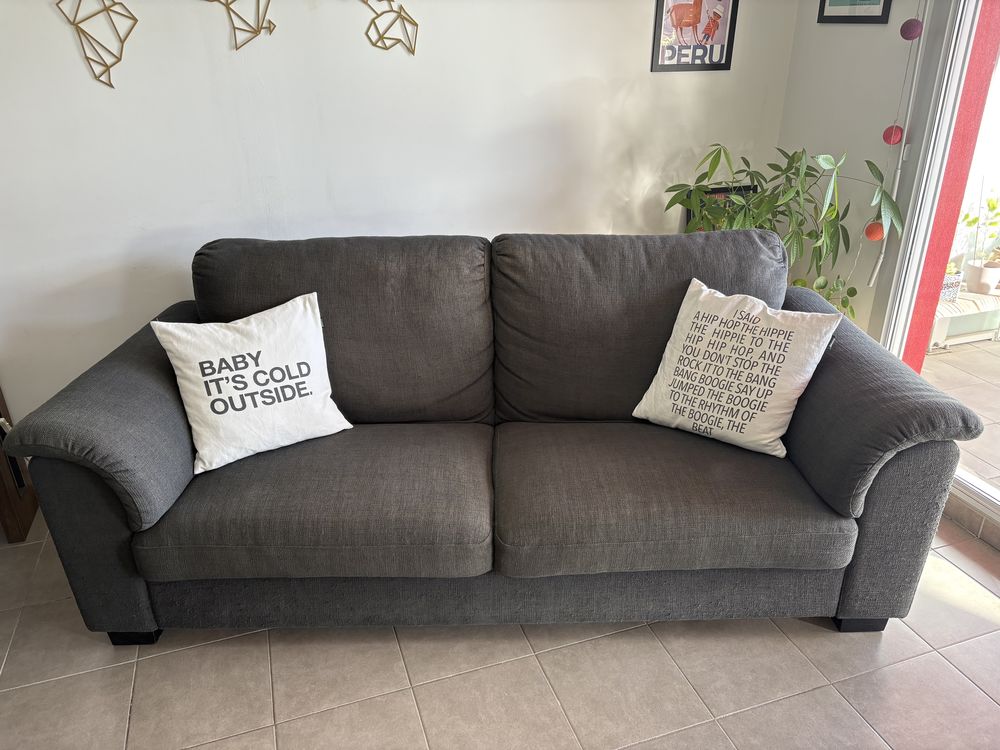 Canap� 3 places 250 Marseille 2 (13)