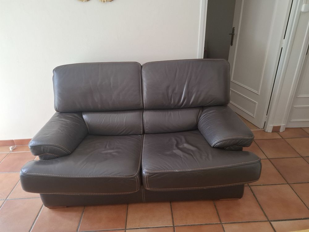 Canap� 2 places 200 Aussonne (31)