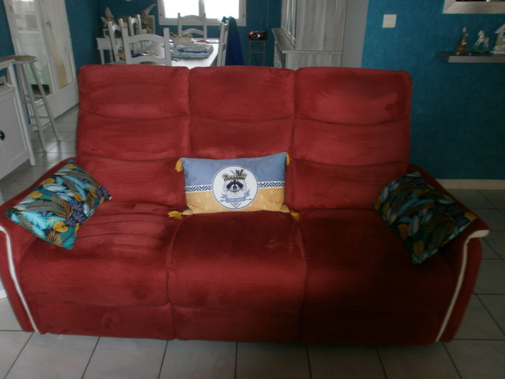 Canap� 3 places 140 Pierrelatte (26)