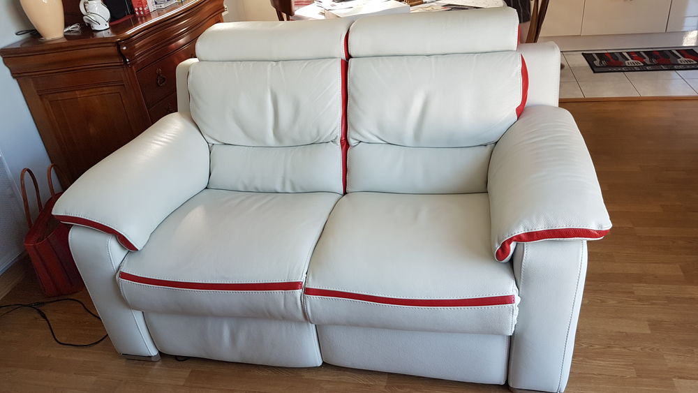 canape relax 2 places 340 Mont�vrain (77)